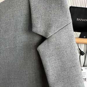 Banana Republic Gray Blazer, NWT, single button, size 4, women’s